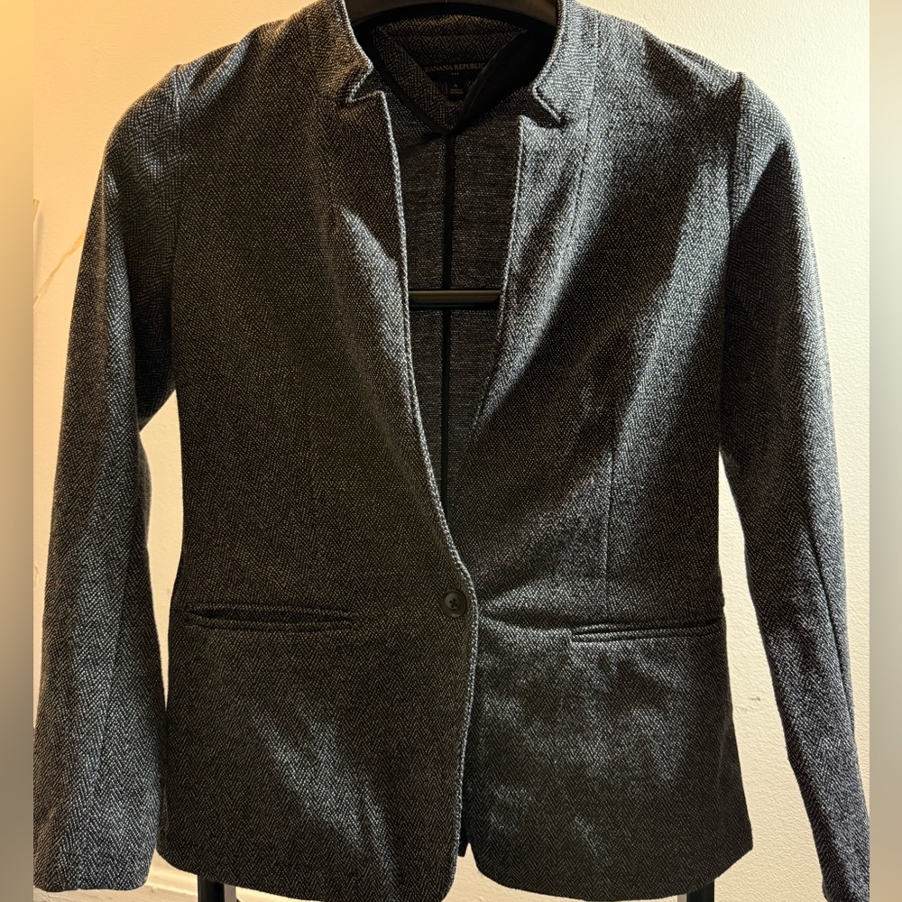 3/$20⭐️ Banana republic women’s one button suit jacket blazer size small